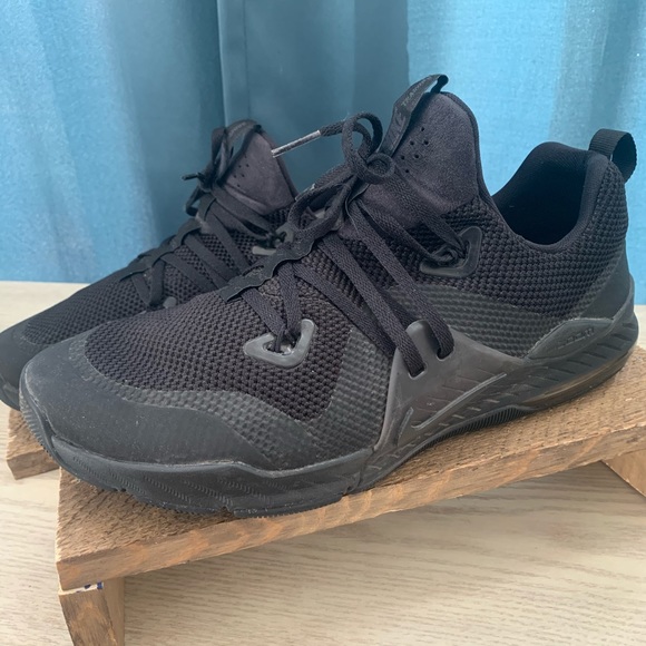 nike zoom train command grey